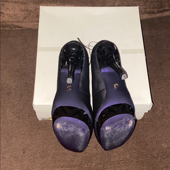 Rachel Roy Black Platform Pump - Picture 3 of 3